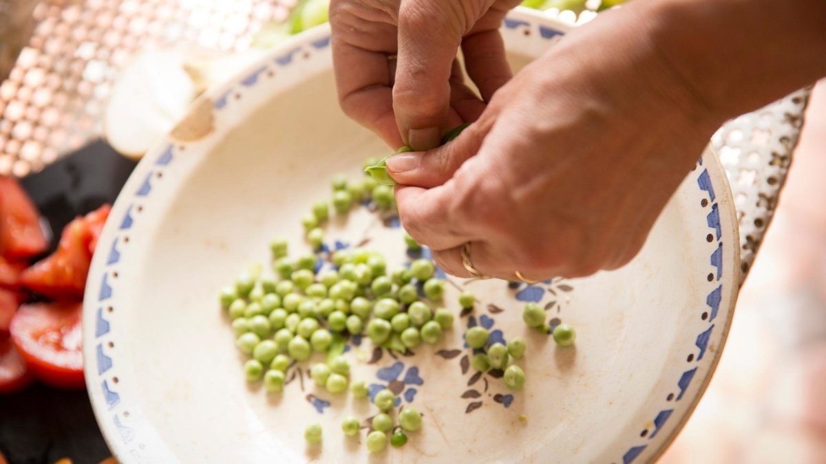 Idée recette : le petit pois façon tajine, carottes, abricot et ciboulette et sa feta à l'huile d'olive | Karine & Jeff Image