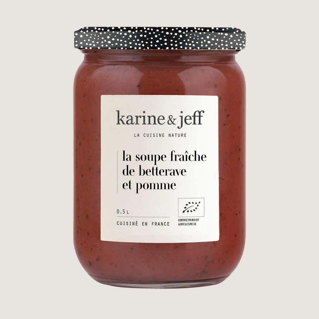 La soupe fraîche de betterave et pomme