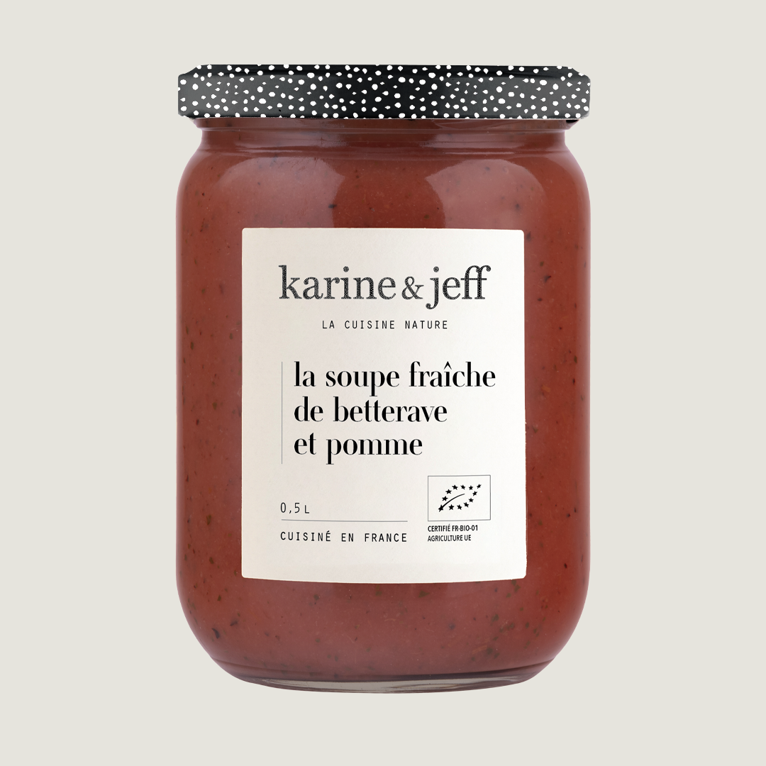 La soupe fraîche de betterave et pomme