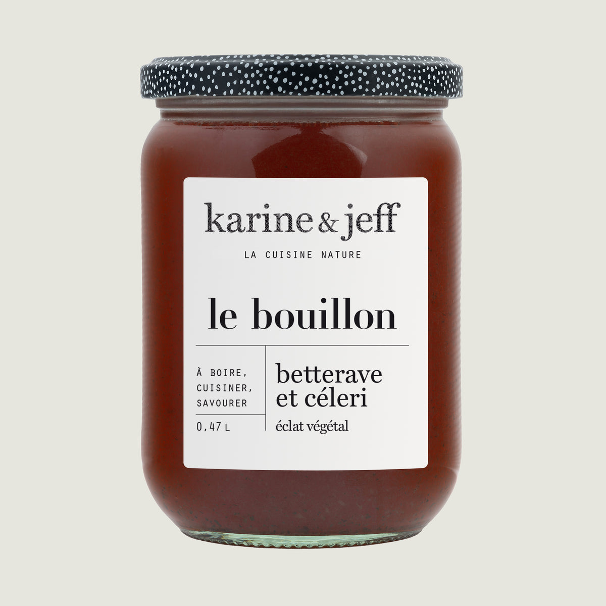 Le bouillon - betterave, céleri, citron et herbes